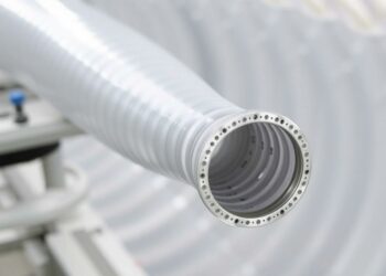 Шнековый транспортер в гибком шланге: как просто и надежно перемещать порошки и гранулы