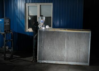 Ремонт радиаторов для спецтехники: когда восстановление выгоднее замены